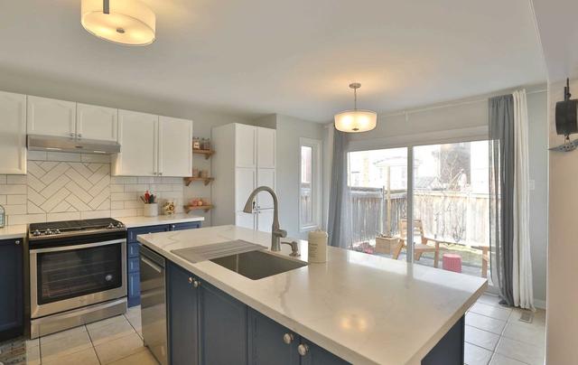 929 Philbrook Dr, House detached with 4 bedrooms, 4 bathrooms and 2 parking in Milton ON | Image 34