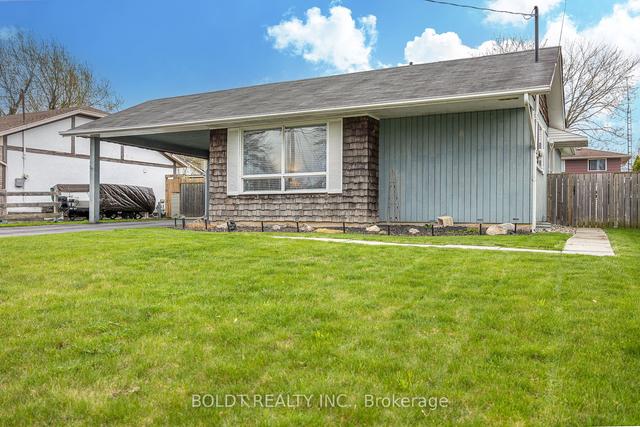 48 Grove Ave, House detached with 3 bedrooms, 1 bathrooms and 5 parking in St. Catharines ON | Image 23