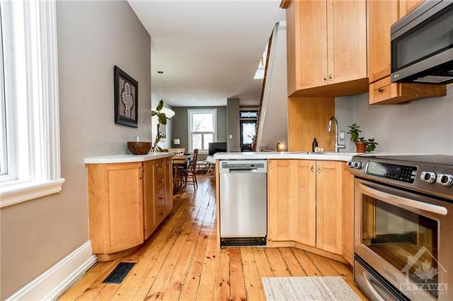 88 Frank Street, Townhouse with 2 bedrooms, 1 bathrooms and 1 parking in Ottawa ON | Image 12