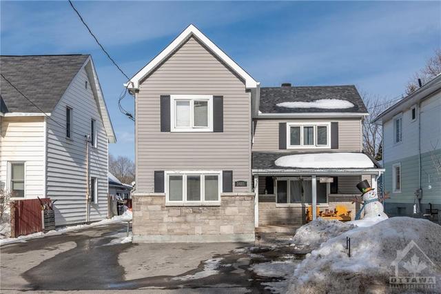 3481 Mcbean Street, House detached with 3 bedrooms, 2 bathrooms and 4 parking in Ottawa ON | Image 2