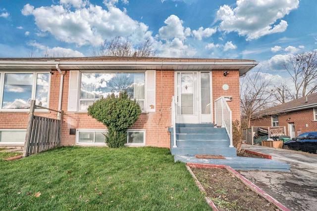 41 Aloma Cres, House semidetached with 3 bedrooms, 3 bathrooms and 4 parking in Brampton ON | Image 26