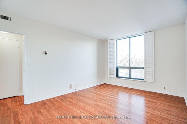 402 - 350 Lonsdale Rd, Condo with 2 bedrooms, 2 bathrooms and 1 parking in Toronto ON | Image 5