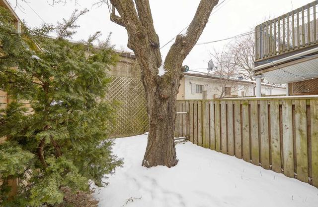 741 Manning Ave, House semidetached with 2 bedrooms, 1 bathrooms and 0 parking in Toronto ON | Image 24