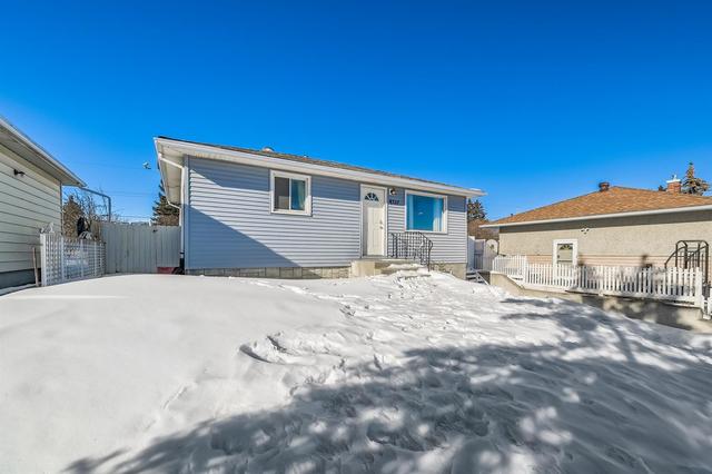 4327 69 Street Nw, House detached with 3 bedrooms, 2 bathrooms and 2 parking in Calgary AB | Image 21