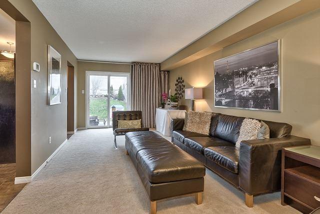 80 Magnolia Cres, House attached with 2 bedrooms, 3 bathrooms and 2 parking in Grimsby ON | Image 9