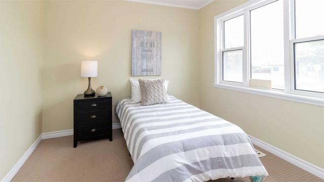 490 Bloor St E, House semidetached with 3 bedrooms, 2 bathrooms and 2 parking in Oshawa ON | Image 7