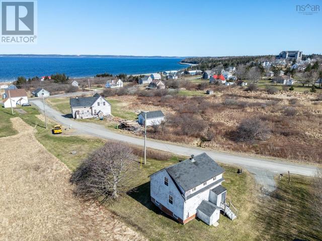 32 Gaudet Road, House detached with 2 bedrooms, 1 bathrooms and null parking in Clare NS | Image 42