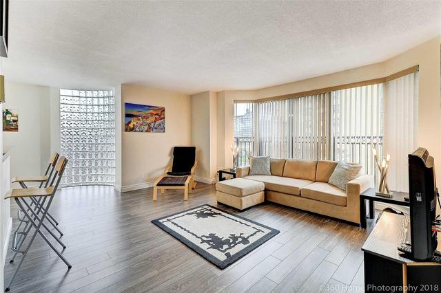 804 - 97 Lawton Blvd, Condo with 1 bedrooms, 1 bathrooms and 1 parking in Toronto ON | Image 4