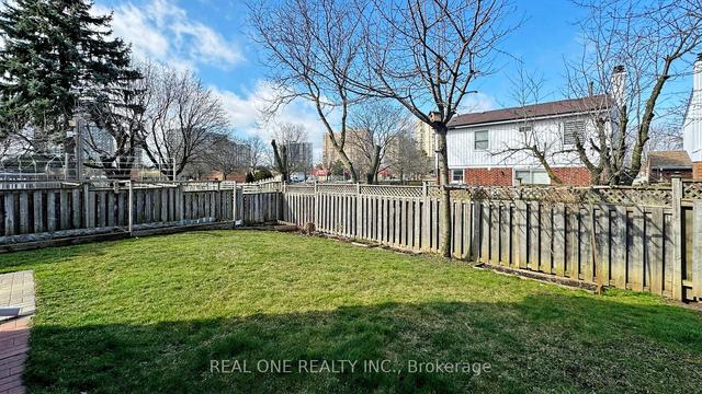 140 Belinda Sq, House detached with 4 bedrooms, 5 bathrooms and 6 parking in Toronto ON | Image 35