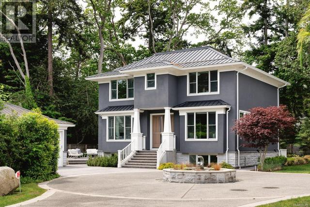 1198 Hewlett Pl, House detached with 5 bedrooms, 6 bathrooms and 2 parking in Oak Bay BC | Image 2