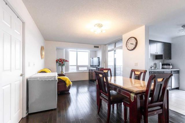 Lph7 - 3 Michael Power Pl, Condo with 2 bedrooms, 2 bathrooms and 1 parking in Toronto ON | Image 7