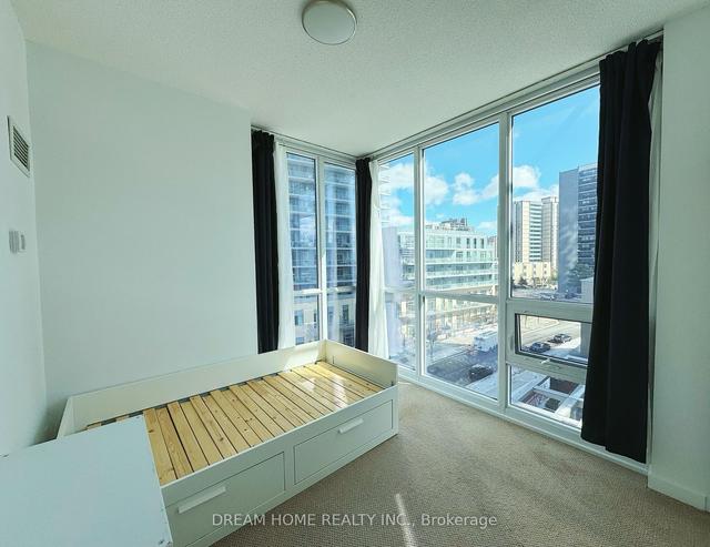 505 - 52 Forest Manor Rd, Condo with 2 bedrooms, 2 bathrooms and 1 parking in Toronto ON | Image 2