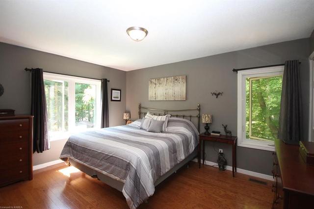 9205 Perth Road, House detached with 4 bedrooms, 2 bathrooms and null parking in South Frontenac ON | Image 14