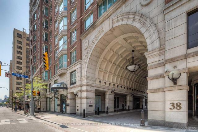 800 - 38 Avenue Rd, Condo with 3 bedrooms, 4 bathrooms and 2 parking in Toronto ON | Image 1