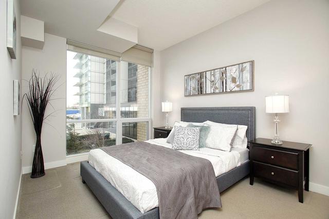 th6 - 33 Singer Crt, Townhouse with 2 bedrooms, 3 bathrooms and 1 parking in Toronto ON | Image 11