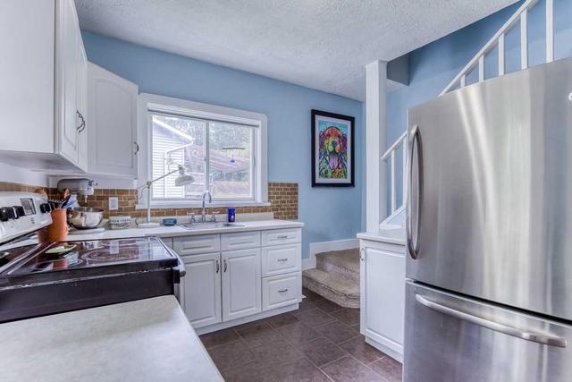 129 Binscarth Rd, House detached with 3 bedrooms, 2 bathrooms and 2 parking in Kitchener ON | Image 5