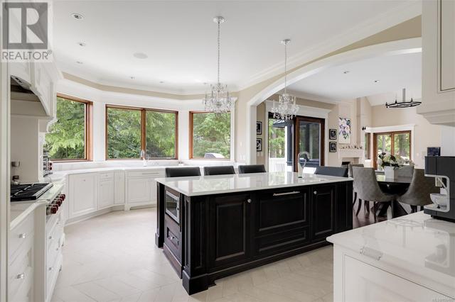 3375 Ripon Rd, House detached with 5 bedrooms, 6 bathrooms and 4 parking in Oak Bay BC | Image 20