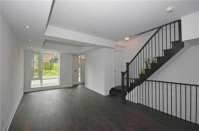th17 - 215 Duplex Ave, Townhouse with 3 bedrooms, 4 bathrooms and 2 parking in Toronto ON | Image 4