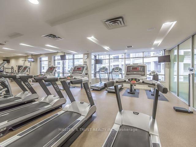 2903 - 3880 Duke Of York Blvd, Condo with 2 bedrooms, 2 bathrooms and 1 parking in Mississauga ON | Image 10
