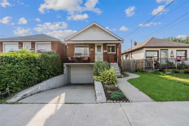 423 Osborne St, House detached with 3 bedrooms, 1 bathrooms and 2 parking in Hamilton ON | Image 1