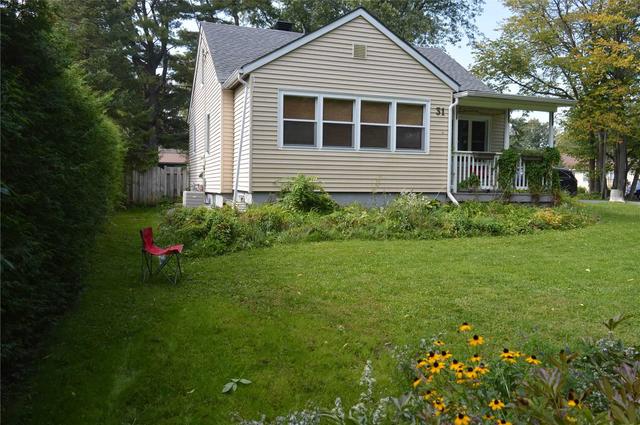 31 Alexander Rd, House detached with 3 bedrooms, 2 bathrooms and 5 parking in Orillia ON | Image 1