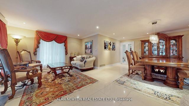 15 Laureleaf Rd, House detached with 4 bedrooms, 5 bathrooms and 8 parking in Markham ON | Image 18