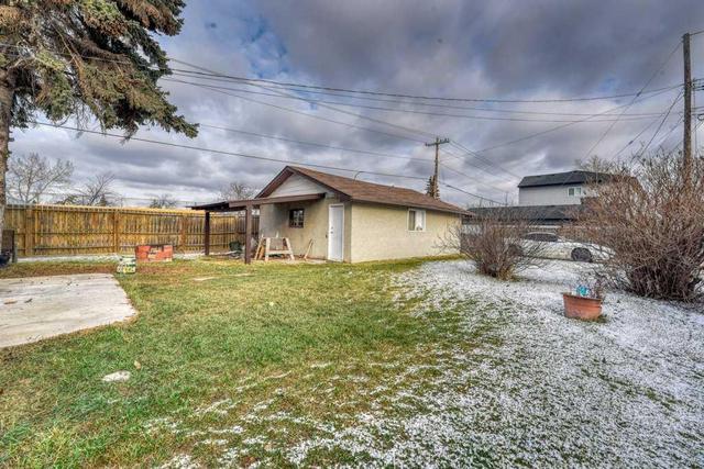 902 34 Street Se, House detached with 4 bedrooms, 2 bathrooms and 4 parking in Calgary AB | Image 6