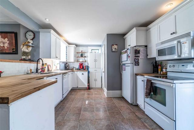 7 Sussex St N, House detached with 3 bedrooms, 2 bathrooms and 5 parking in Kawartha Lakes ON | Image 27