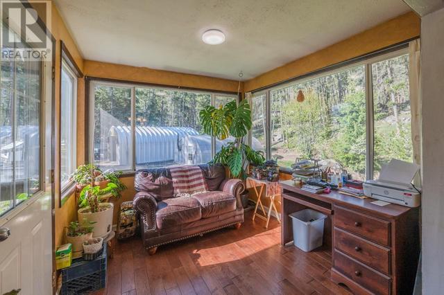 2201 Old Hedley Road, House detached with 2 bedrooms, 2 bathrooms and 7 parking in Princeton BC | Image 14