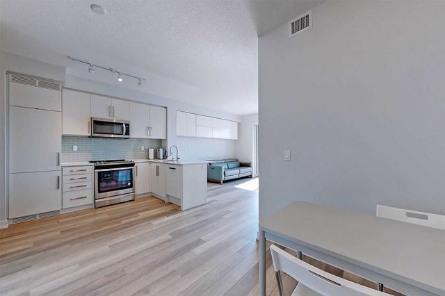 1312 - 5180 Yonge St, Condo with 1 bedrooms, 1 bathrooms and 1 parking in Toronto ON | Image 2