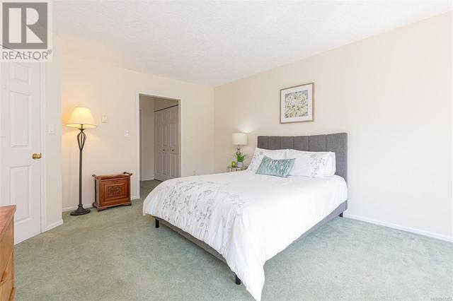 107 - 2119 Oak Bay Ave, Condo with 2 bedrooms, 2 bathrooms and 1 parking in Oak Bay BC | Image 16