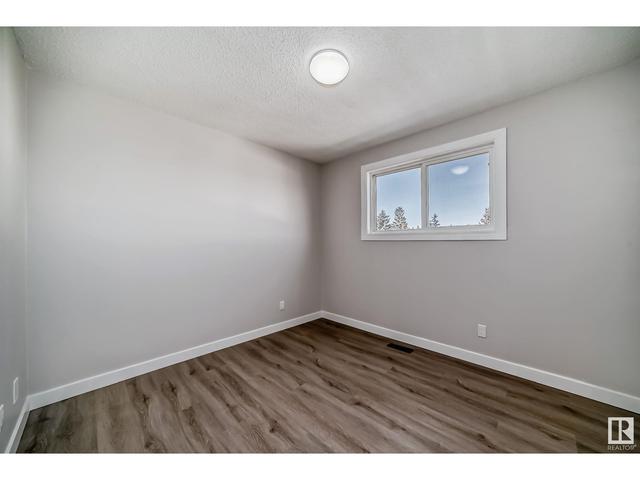 8421 29 Av Nw, House attached with 3 bedrooms, 1 bathrooms and 1 parking in Edmonton AB | Image 26