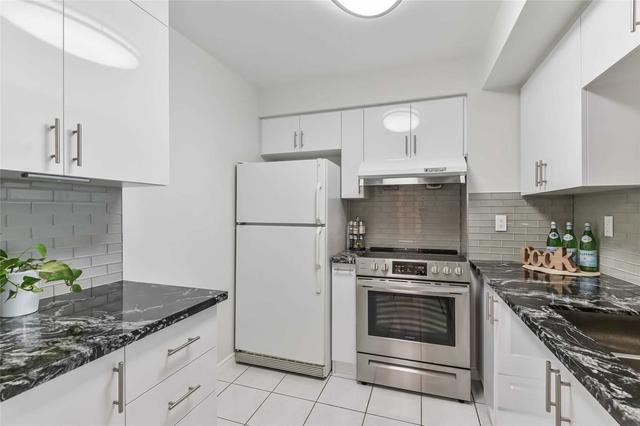 2729 - 68 Corporate Dr, Condo with 2 bedrooms, 2 bathrooms and 1 parking in Toronto ON | Image 6