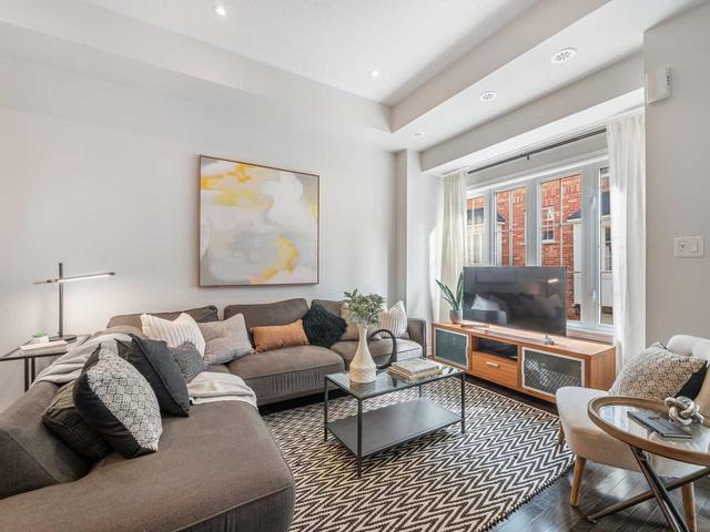 1449 Queen St E, House attached with 3 bedrooms, 3 bathrooms and 1 parking in Toronto ON | Image 33