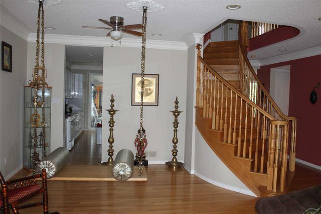 33 Tierney Dr, House detached with 4 bedrooms, 4 bathrooms and 6 parking in Ottawa ON | Image 40