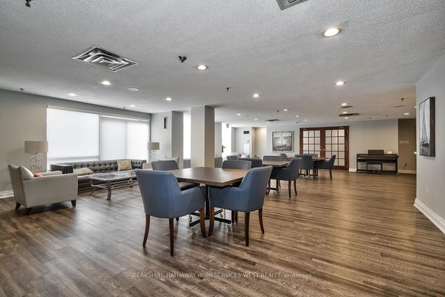 422 - 2511 Lakeshore Rd W, Condo with 2 bedrooms, 2 bathrooms and 2 parking in Oakville ON | Image 18