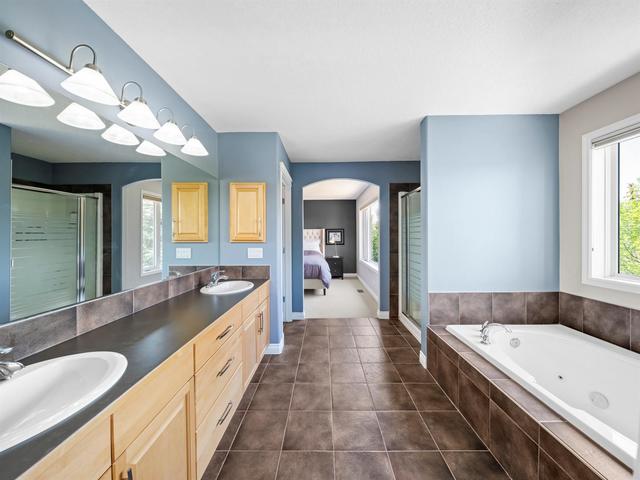 39 Cougar Plateau Place Sw, House detached with 4 bedrooms, 3 bathrooms and 4 parking in Calgary AB | Image 29