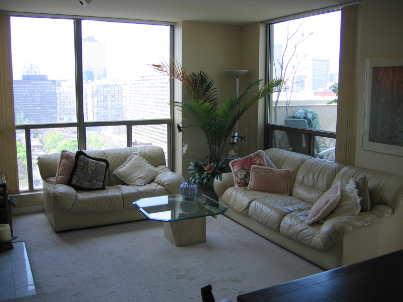 uph2 - 298 Jarvis St, Condo with 1 bedrooms, 2 bathrooms and 1 parking in Toronto ON | Image 2