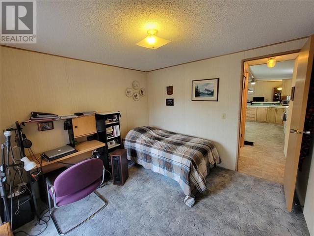 715 10th Avenue, House detached with 2 bedrooms, 2 bathrooms and null parking in Keremeos BC | Image 26