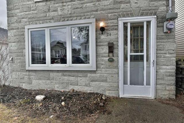 24 Sophia Street, House detached with 2 bedrooms, 1 bathrooms and 2 parking in Brockville ON | Image 8