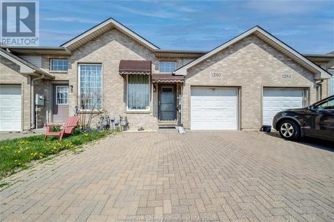 1260 Settlers Street, House attached with 3 bedrooms, 2 bathrooms and null parking in Windsor ON | Card Image