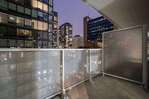 1802 - 7 Grenville St, Condo with 0 bedrooms, 1 bathrooms and 0 parking in Toronto ON | Image 2
