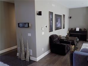 8918 Black Forest Cres, House detached with 3 bedrooms, 3 bathrooms and 6 parking in Niagara Falls ON | Image 3