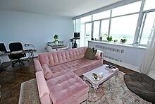 1108 - 580 Christie St, Condo with 1 bedrooms, 1 bathrooms and 1 parking in Toronto ON | Image 2