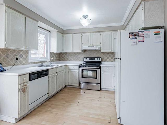 49 Tina Crt, House attached with 3 bedrooms, 3 bathrooms and 3 parking in Brampton ON | Image 23