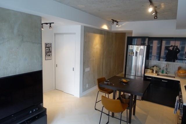 820 - 39 Brant St, Condo with 1 bedrooms, 1 bathrooms and null parking in Toronto ON | Image 6