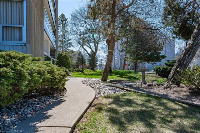 904 - 2263 Marine Drive, House attached with 2 bedrooms, 1 bathrooms and 1 parking in Oakville ON | Image 38