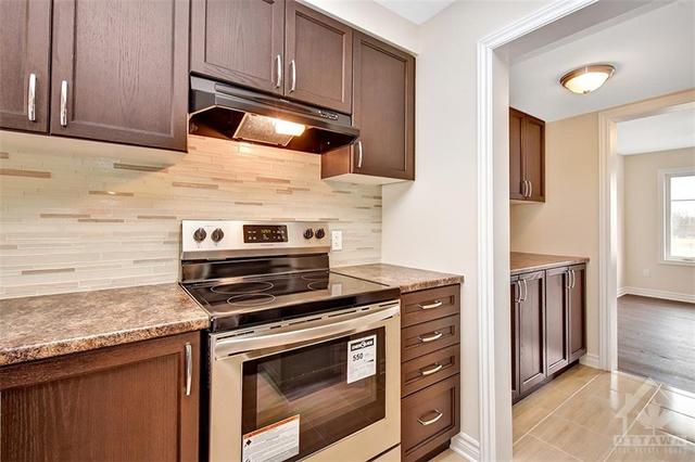 104 Gelderland Private, Townhouse with 3 bedrooms, 3 bathrooms and 2 parking in Ottawa ON | Image 15