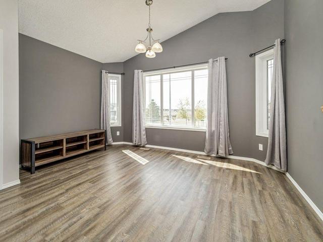 140 Jessie Robinson Close N, House detached with 4 bedrooms, 2 bathrooms and 3 parking in Lethbridge AB | Image 11