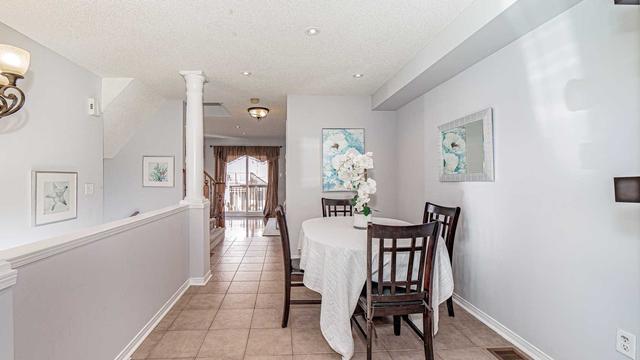 3262 Redpath Circ, House attached with 3 bedrooms, 3 bathrooms and 2 parking in Mississauga ON | Image 22